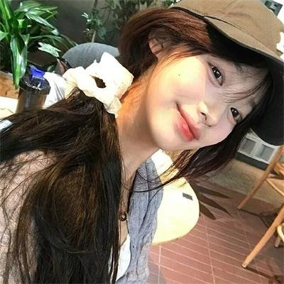 野女孩
